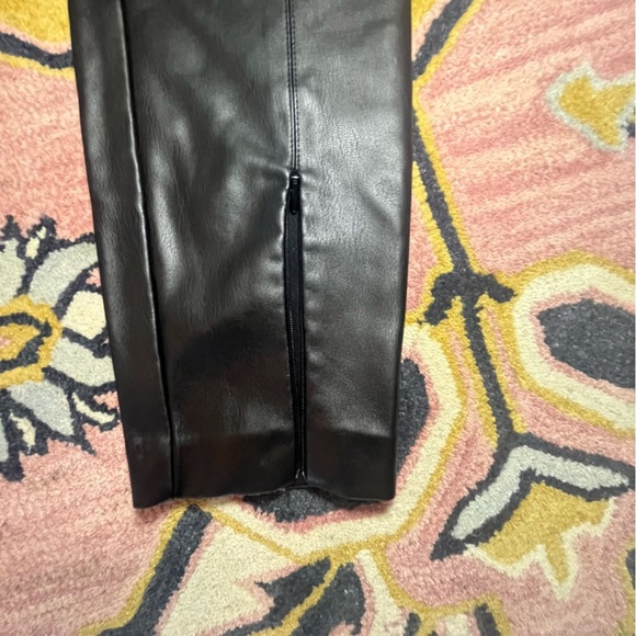 Zara Faux Leather Pants Size Large Black Side Zipper Elastic Waist Ankle Zipper - Picture 4 of 15
